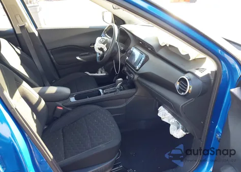 2021 Nissan Kicks Sv Xtronic Cvt z USA, uszkodzony, nr VIN 3N1CP5CV5ML493862